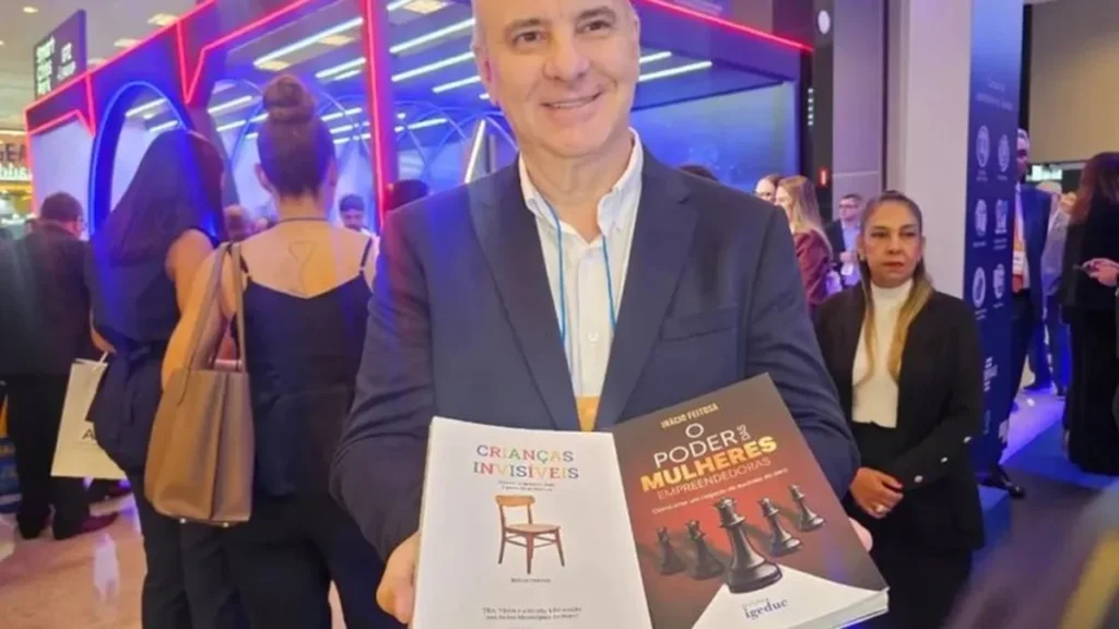 Lançamento de Livros de Inácio Feitosa Reúne Advocacia e Política no Recife