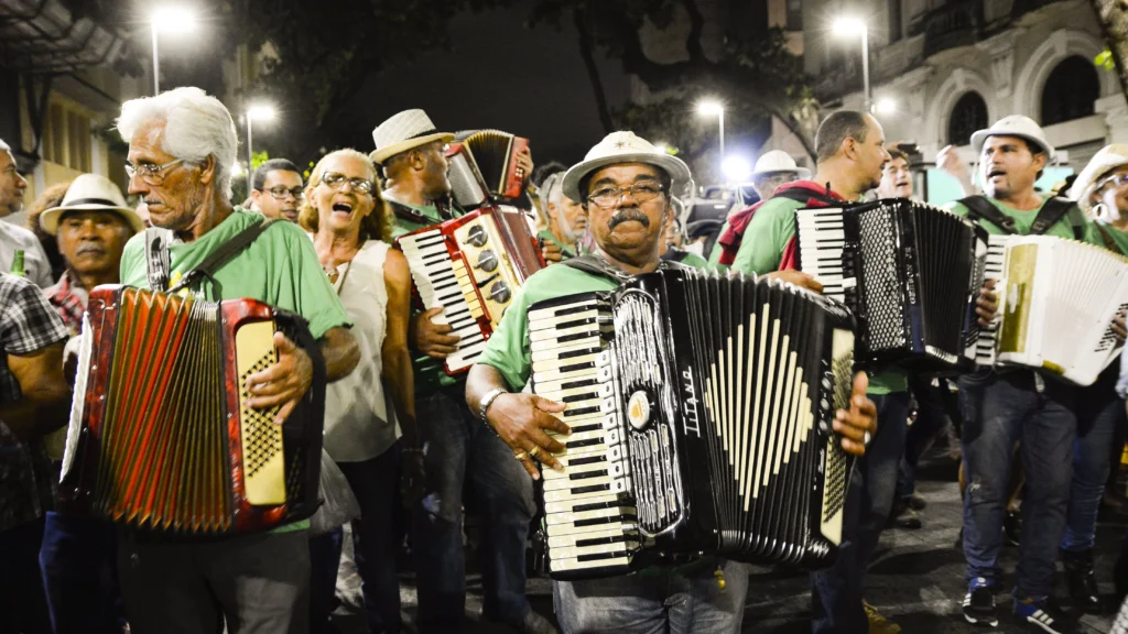 21ª Caminhada do Forró no Recife celebra mulheres forrozeiras com Orquestra Sanfônica inédita 21ª Caminhada do Forró no Recife celebra mulheres forrozeiras com Orquestra Sanfônica inédita