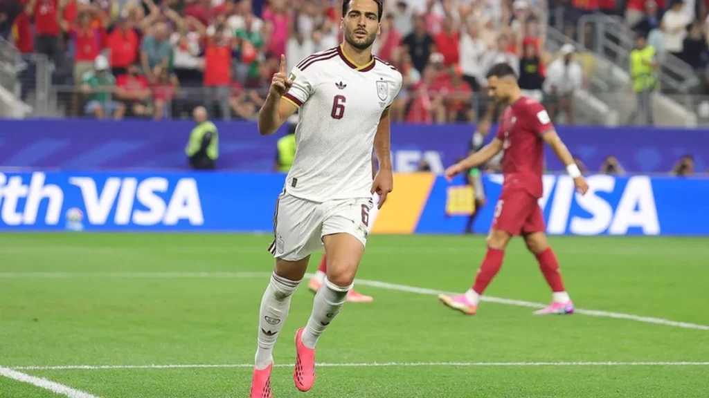 Merino garante classificação da Espanha nas oitavas da Copa com gol nos acréscimos Merino garante classificação da Espanha nas oitavas da Copa com gol nos acréscimos