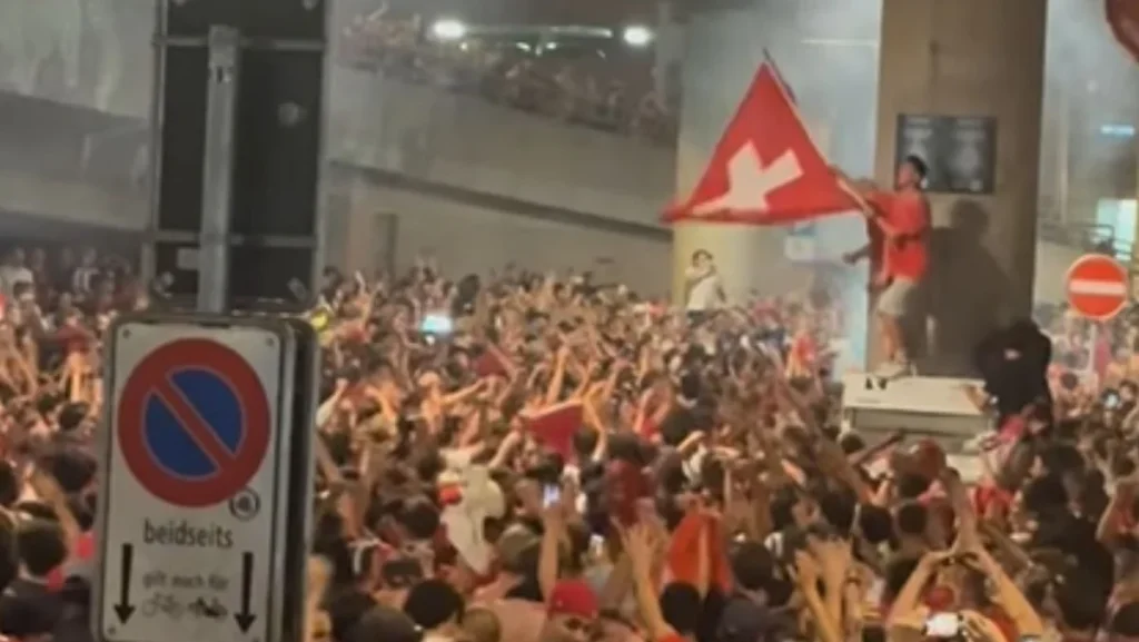Torcida Suíça enche ruas de Zurique em festa pela histórica classificação na Copa 2026