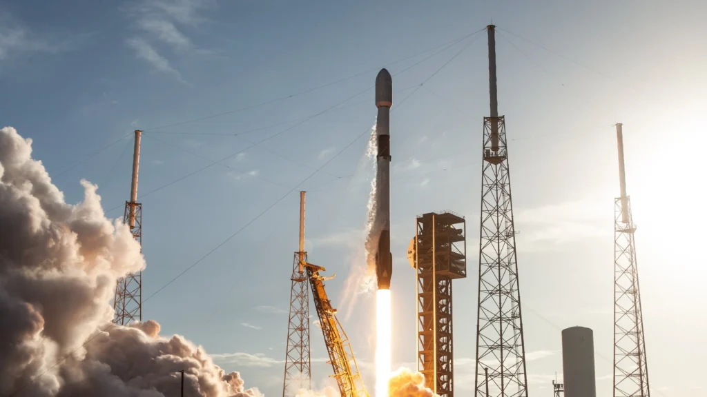 SpaceX prepara 13º voo de teste da Starship com satélites Starlink SpaceX prepara 13º voo de teste da Starship com satélites Starlink